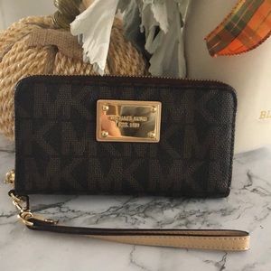 Michaels Kors wallet.